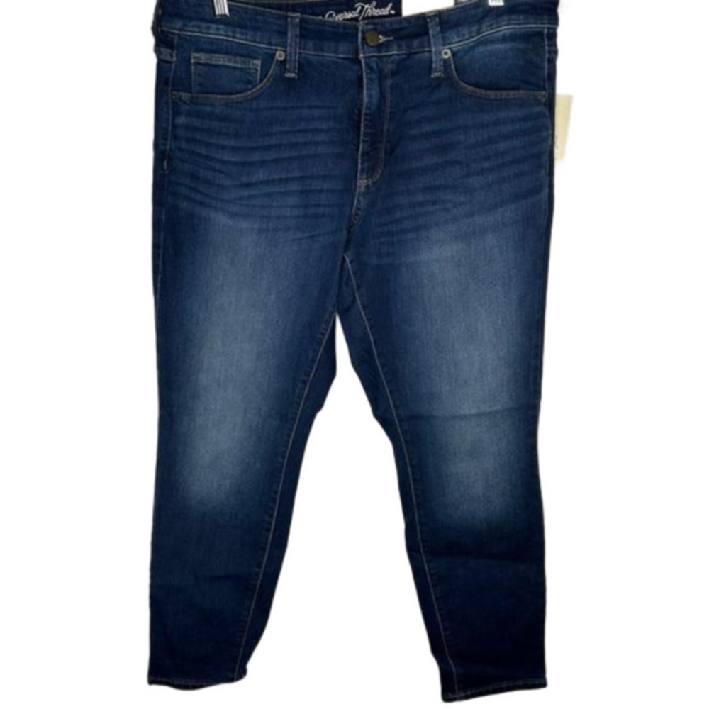 NWT Universal Thread Mid Rise Skinny 14 Short